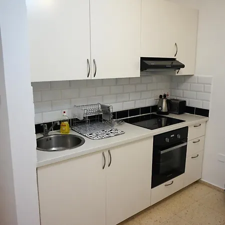 Ibiscus Gardens Near Beach, Bars & Amenities Διαμέρισμα