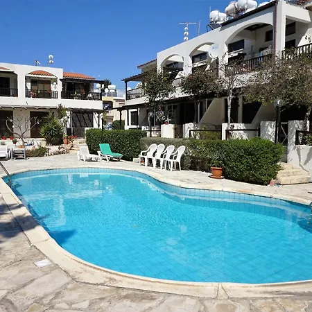 Апартаменты Ibiscus Gardens Near Beach, Bars & Amenities Пафос